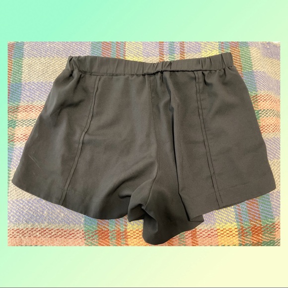 Need Supply Black Shorts - Picture 4 of 4